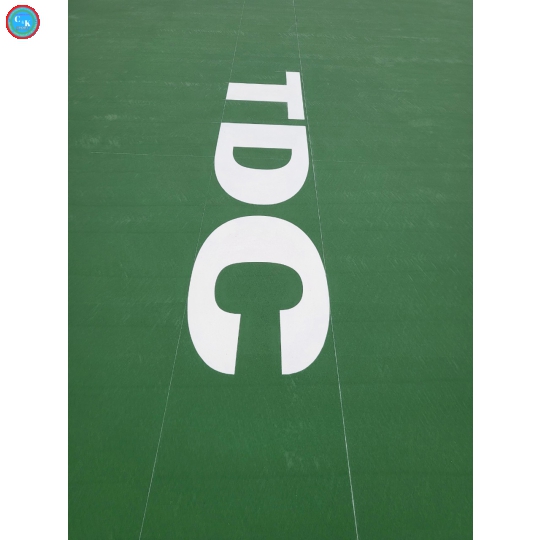 Sân tennis ngoài trời